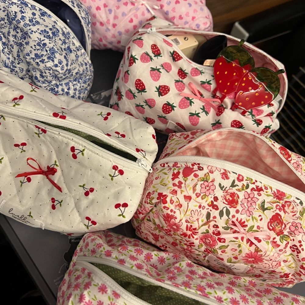 cute makeup bag - Picture 5 of 5